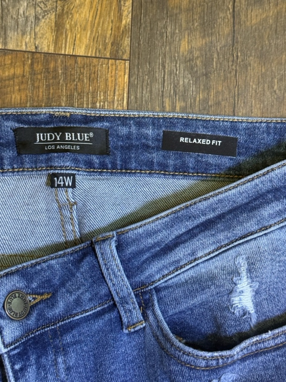 Judy Blue Jeans Relaxed Fit Distressed Jeans Stretchy Blue Denim Casual Size 14W - Picture 3 of 7